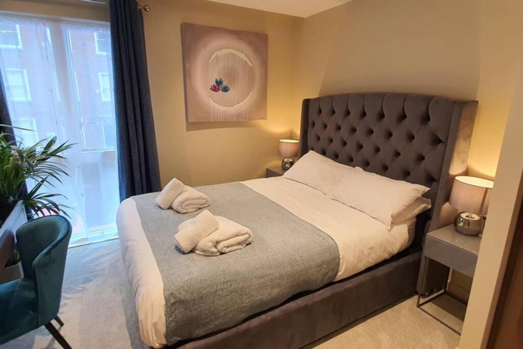 Luxury One Bedroom Apartment Within The City Walls ヨーク エクステリア 写真